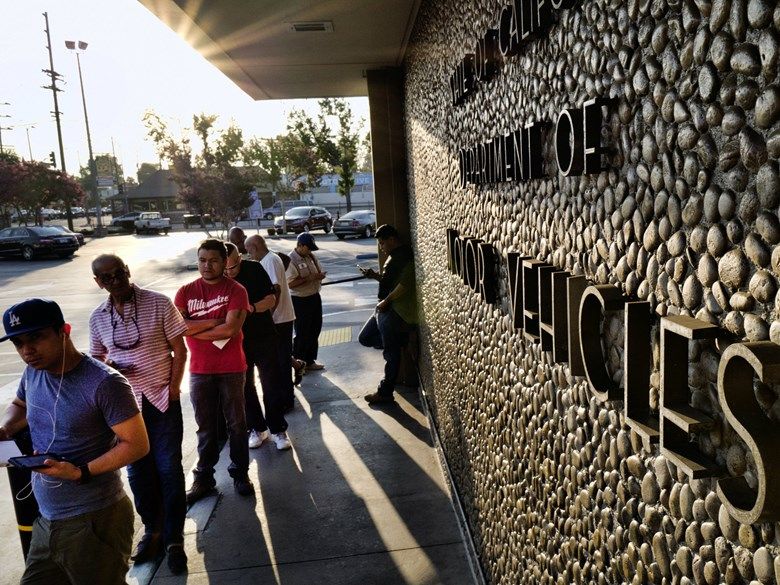 080818DMVLongLinesDmv p