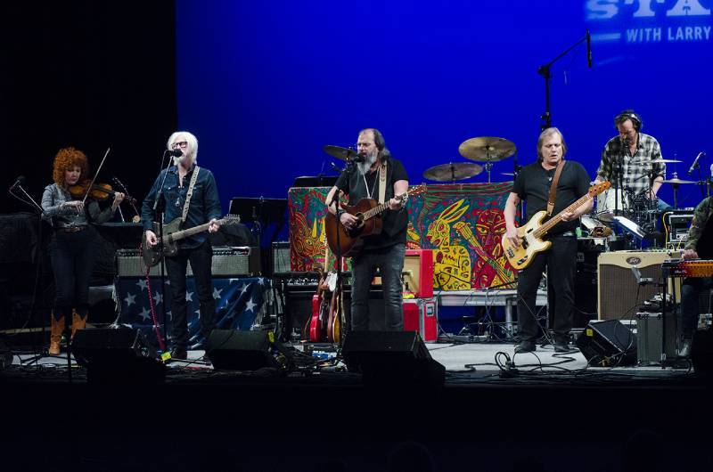 Steve Earle 800